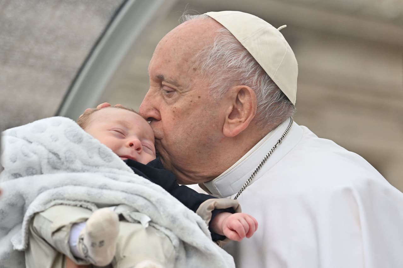  ¿Qué hay detrás de la necesidad de un 'vientre de alquiler' (aunque lo critique el papa Francisco)?