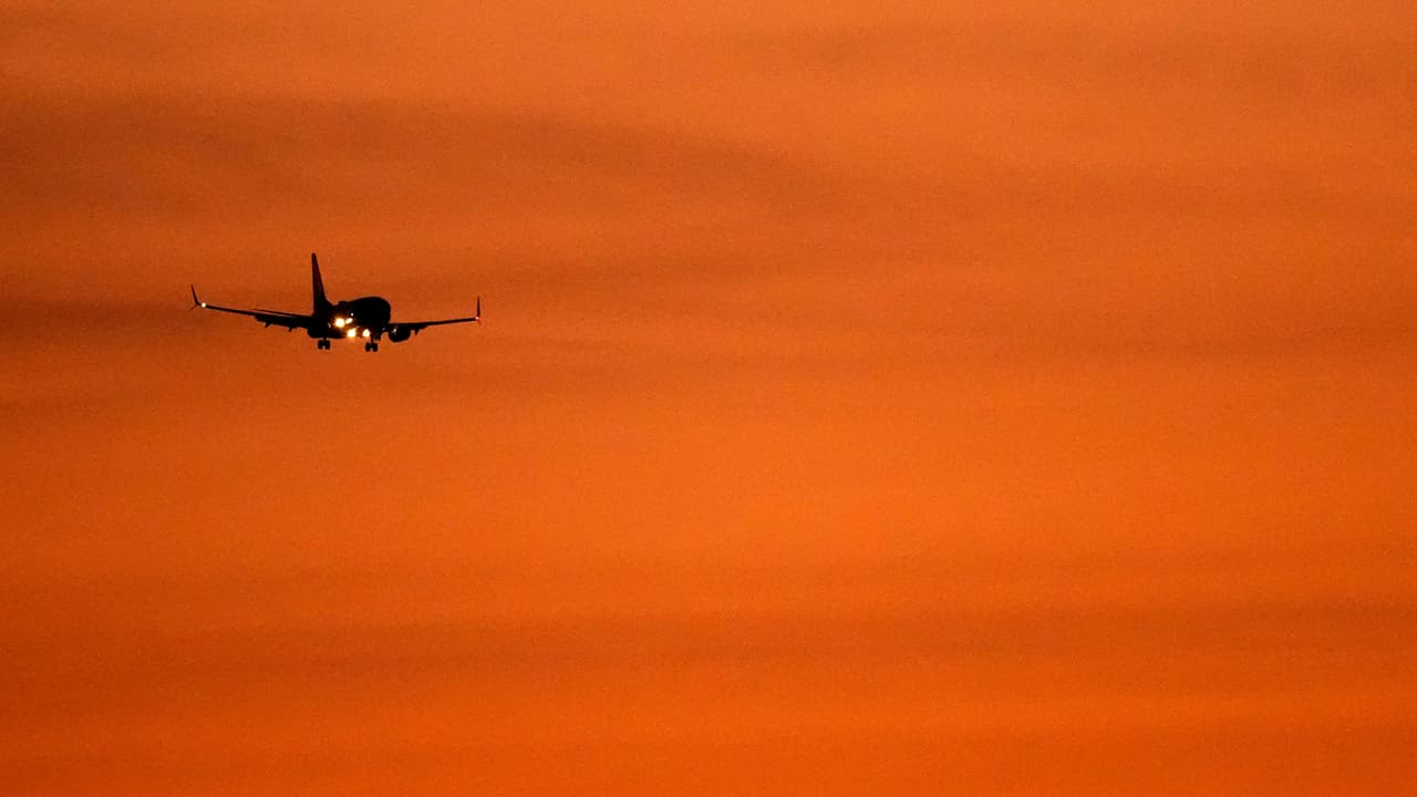 Southwest Airlines volvió a un horario de vuelos relativamente normal, después de que 
<b>al menos un millón de pasajeros</b> perdieron conexiones o vuelos a casa durante las vacaciones de fin de año, y muchos de ellos se quedaron sin equipaje, señala AP.