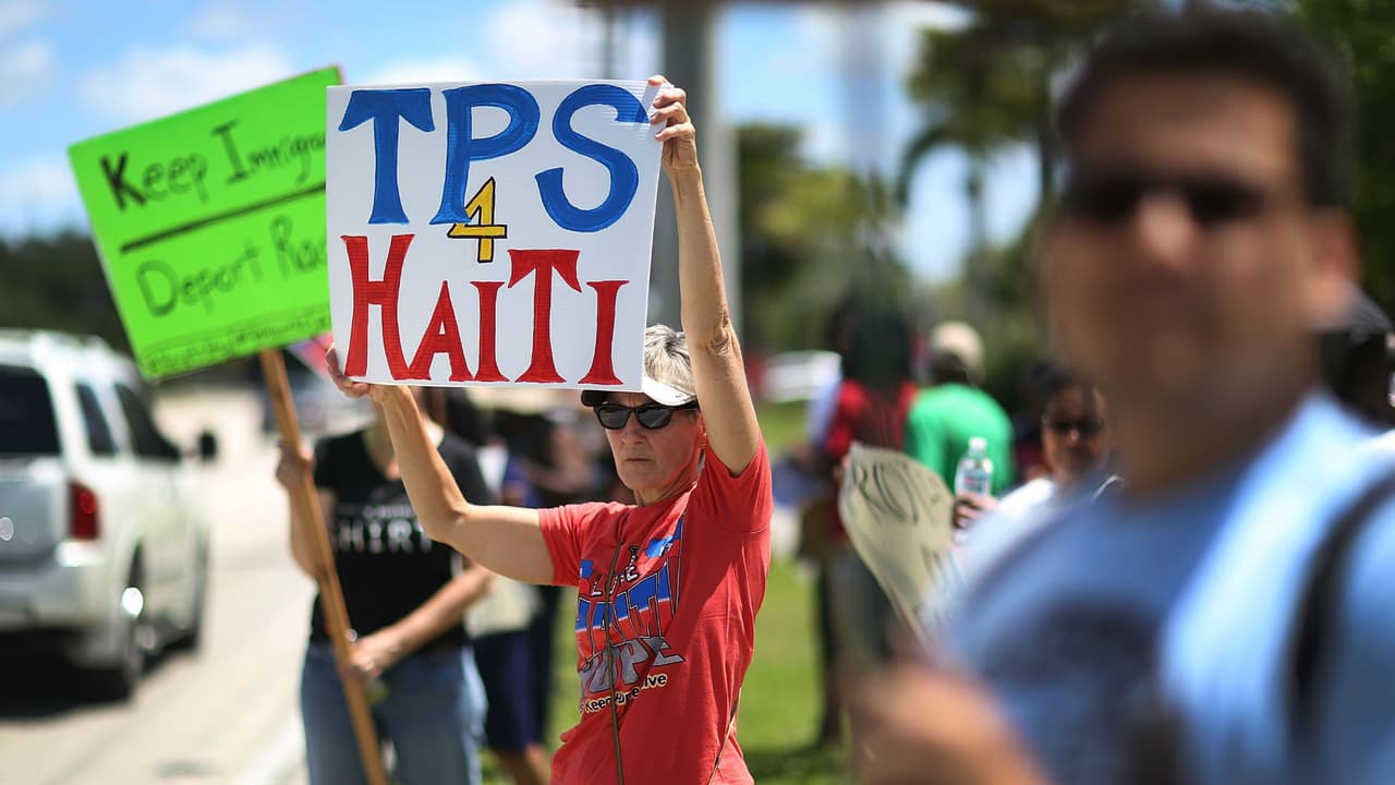 Todo lo que hay que saber para que inmigrantes con TPS puedan convertirse en residentes legales 