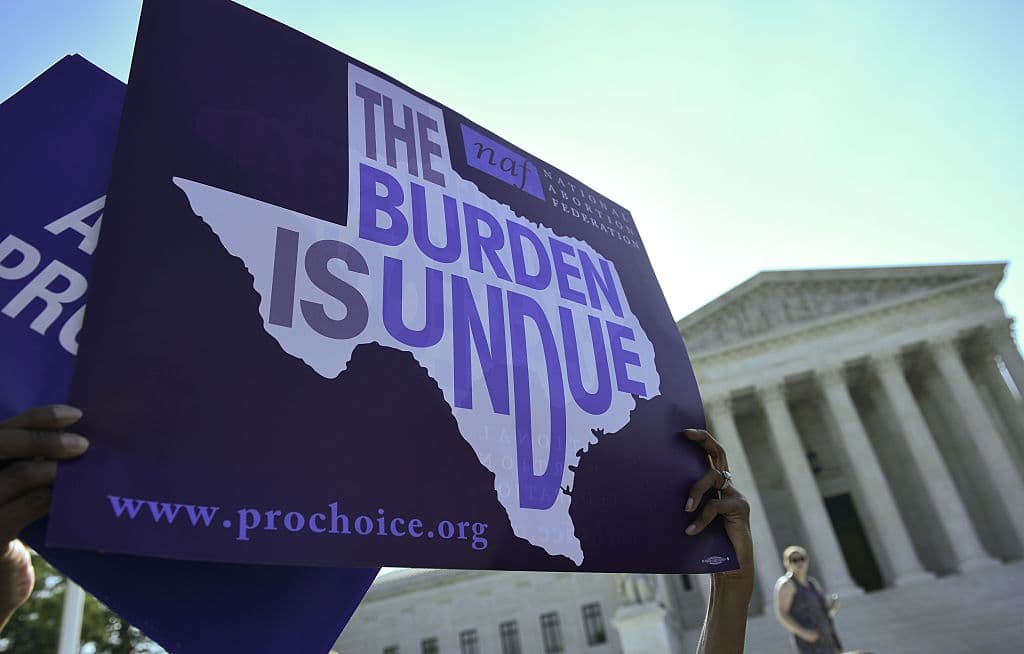 Partido Republicano de Texas acusa a grupos a favor del aborto legal de “trabajar con satánicos”