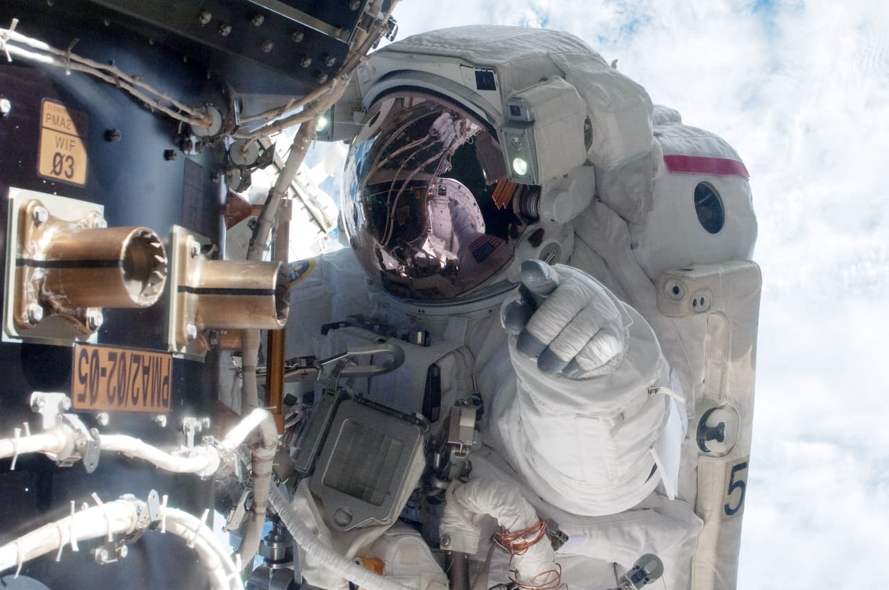 ¿Qué es la extraña 'materia exótica' que crearon los astronautas en la Estación Espacial Internacional?