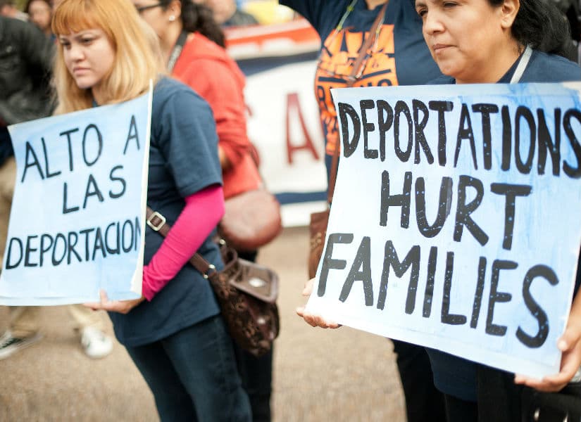 Además, durante 100 días, el DHS "pausará las expulsiones de ciertos no-ciudadanos" a los que se les haya ordenado la deportación.