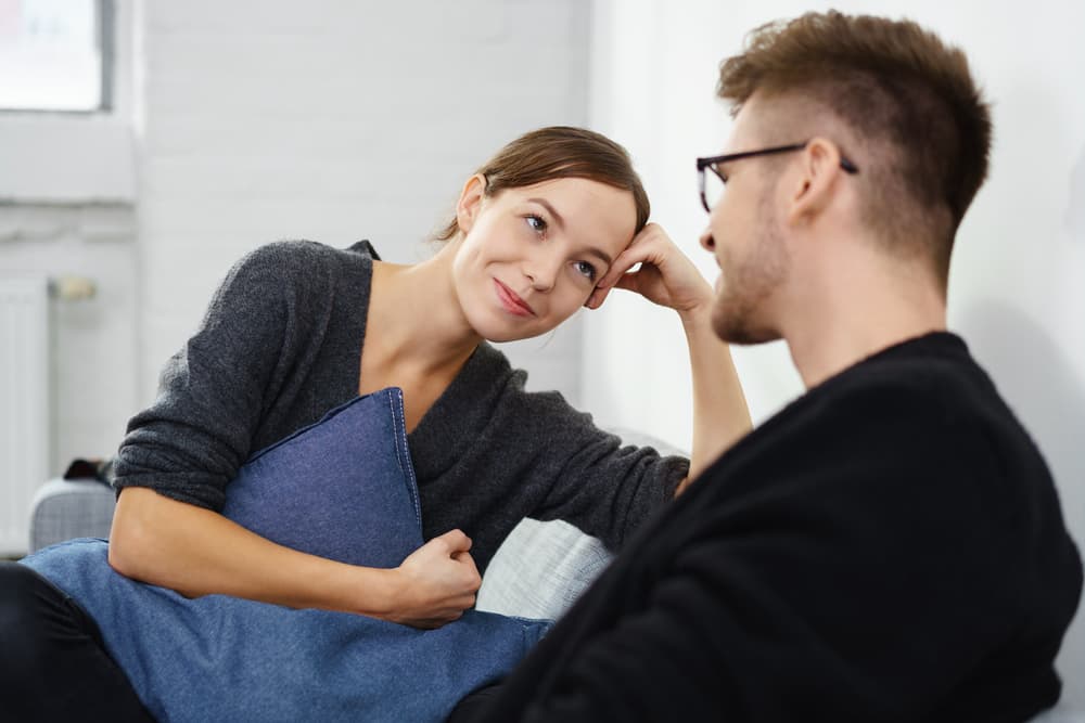 <b>CAPRICORNIO</b>
<br>Son un tanto reservados, por lo que suelen ser buenos escuchando. De ahí a que se guarden lo que le contaron, depende de su relación con la persona y si pueden sacar algo de ello tanto en su beneficio o de la persona que se los confió, pues para ellos todo es una misión o objetivo para salir adelante.
