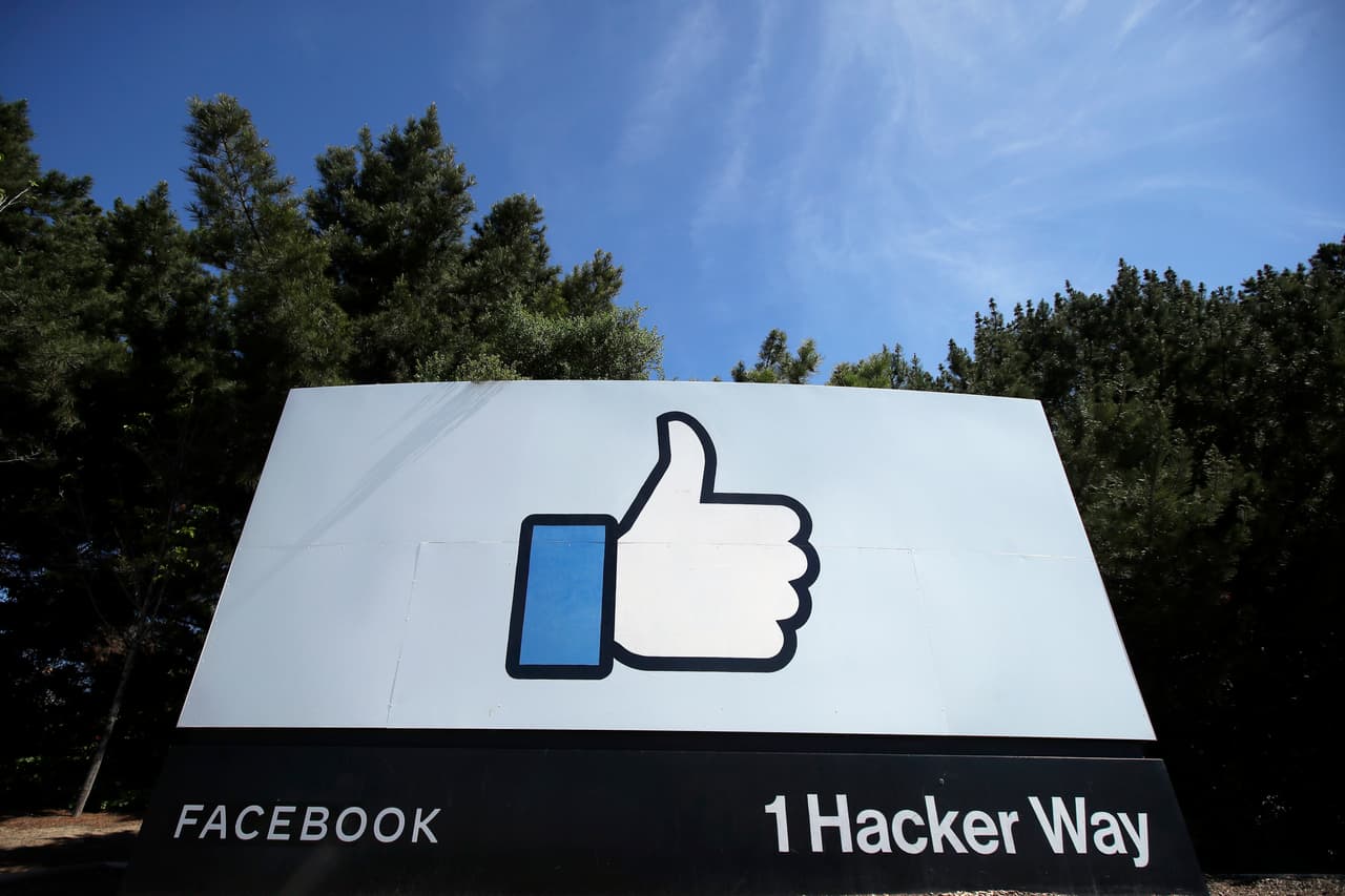 Por qué ordenan a Facebook restaurar publicaciones que infringían estándares de desnudez y discurso de odio 