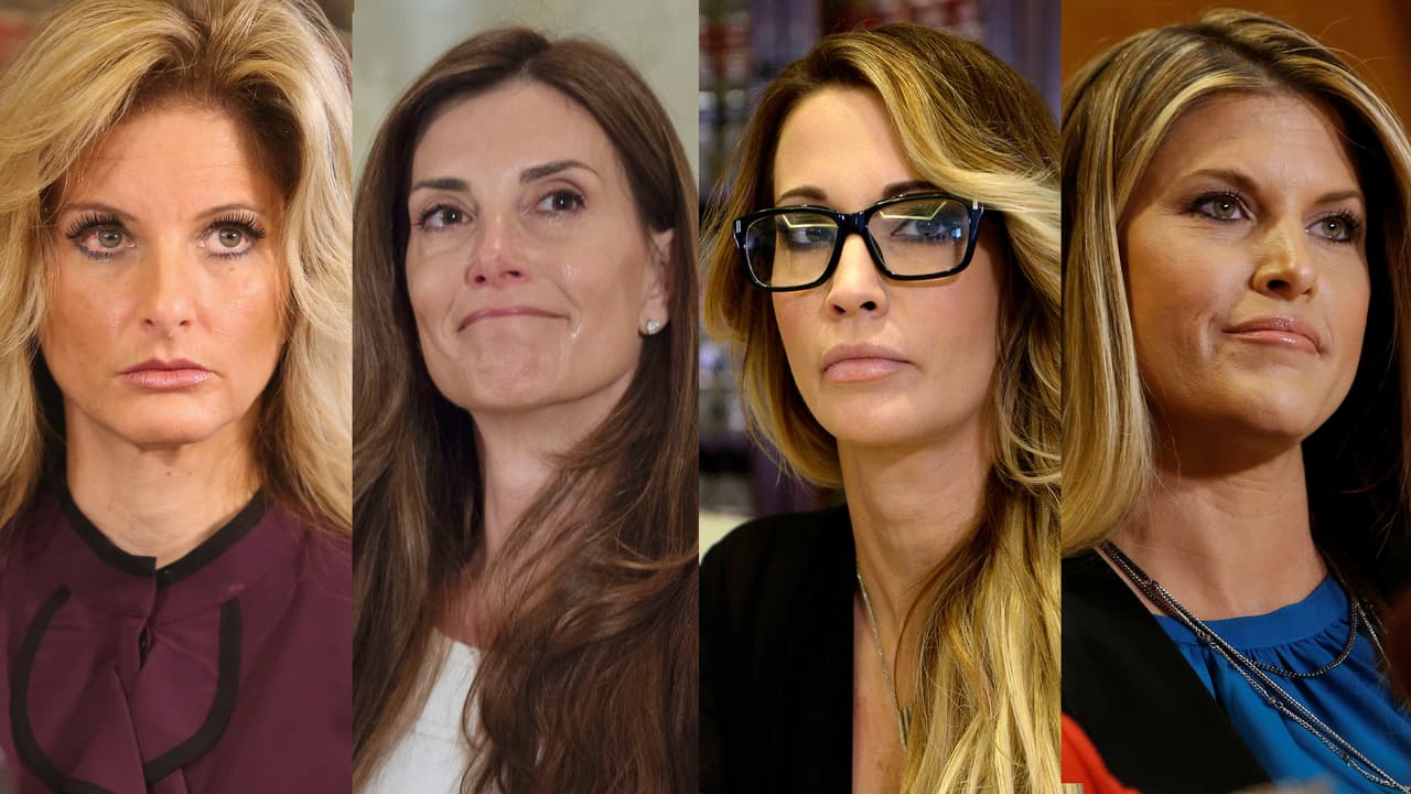 <b>El mes del acoso</b>. En octubre, el último mes de campaña, las mujeres presuntamente acosadas por Trump salieron del clóset. De izquierda a derecha: Summer Zervos, ex participante de ‘El Aprendiz’; Karena Virginia, profesora de yoga; Jessica Drake, actriz de películas para adultos y Temple Taggart, Miss Utah 1997, se unieron a la 
<b>l<a href="http://www.univision.com/noticias/elecciones-2016/ellas-son-las-mujeres-que-han-acusado-a-trump-de-acoso-sexual-con-nombre-y-apellido">ista de mujeres que acusan a Donald Trump</a></b> de conducta sexual impropia. Octubre de 2016.l