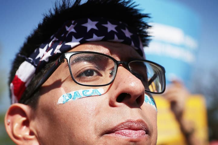 Un fallo técnico en el servicio de inmigración deja en el limbo a dreamers que tratan de renovar DACA