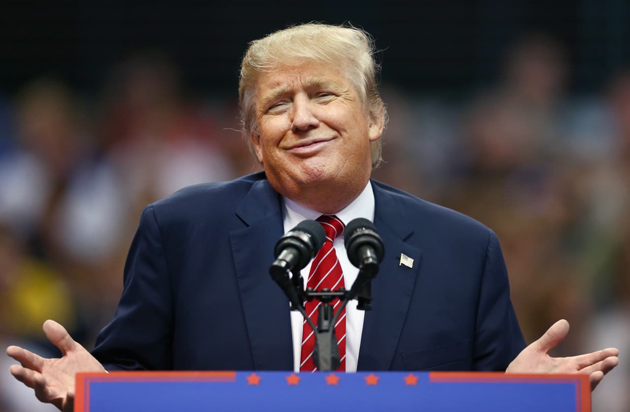 Trump viola la ley en Atlanta pero la Casa Blanca lo defiende