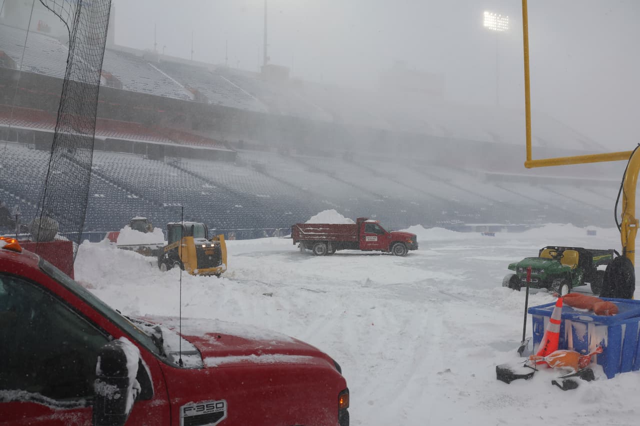 Debido a la contingencia, el juego de fútbol americano entre Buffalo Bills y Pittsburgh Steelers tuvo que ser suspendido y pospuesto para el lunes.