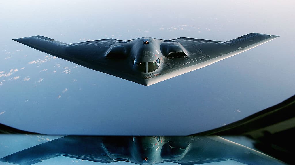 EEUU moviliza "múltiples" bombarderos B-2 mientras Trump piensa si meterse más en la guerra de Israel con Irán