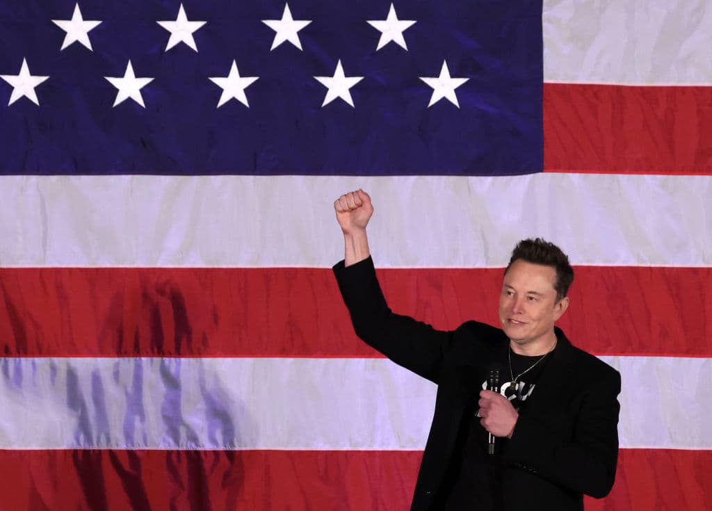 Cómo Elon Musk podría beneficiarse de las regulaciones y recortes que quiere implementar en el gobierno de Trump