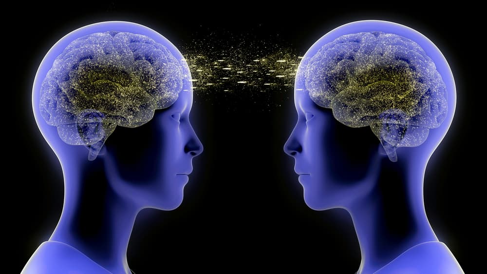 Un 
<b><a href="http://www.telegraph.co.uk/news/worldnews/northamerica/usa/11077094/Brain-to-brain-telepathic-communication-achieved-for-first-time.html">estudio científico de Harvard</a></b>, en septiembre de 2014, pudo enviar un mensaje de un cerebro a otro cerebro, de India a Francia. Usaron Internet para tener una interacción electromagnética con otro cerebro. Concluyeron que la mente de una persona sí puede conectarse con otra a pesar de estar a miles de millas de distancia.