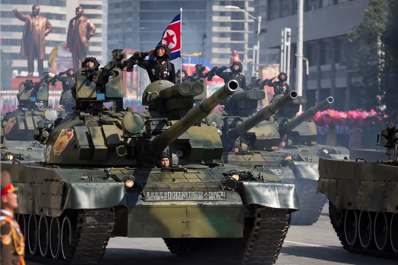 En la parada militar resaltaron los tanques y hubo menos misiles de lo usual: los más avanzado y letales no fueron mostrados esta vez.