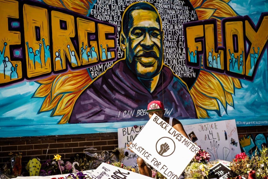 Propuestas de reformas y un amplio rechazo al abuso policial: qué ha cambiado con la muerte de George Floyd