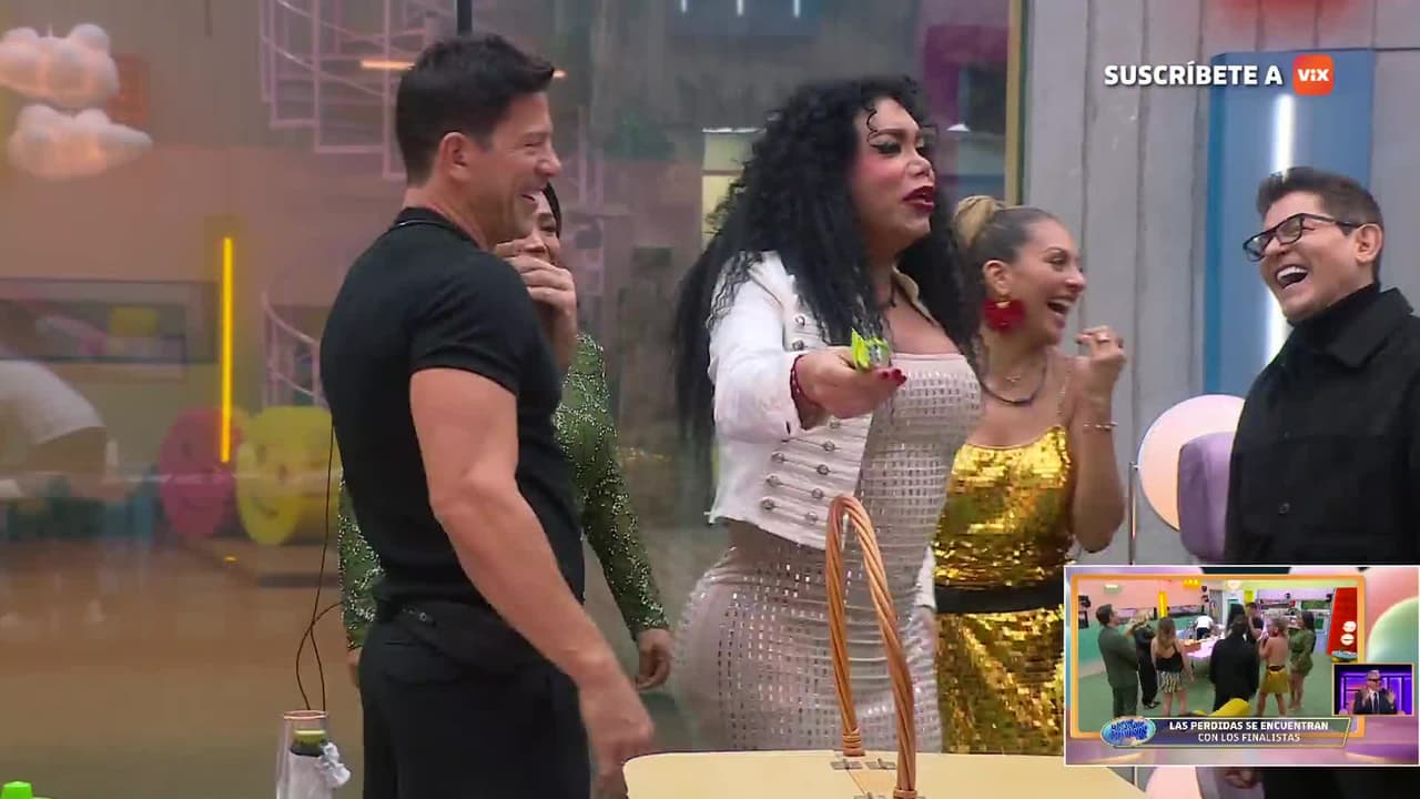 Paola Suárez se impacta al conocer a Yahir y este termina cargándola