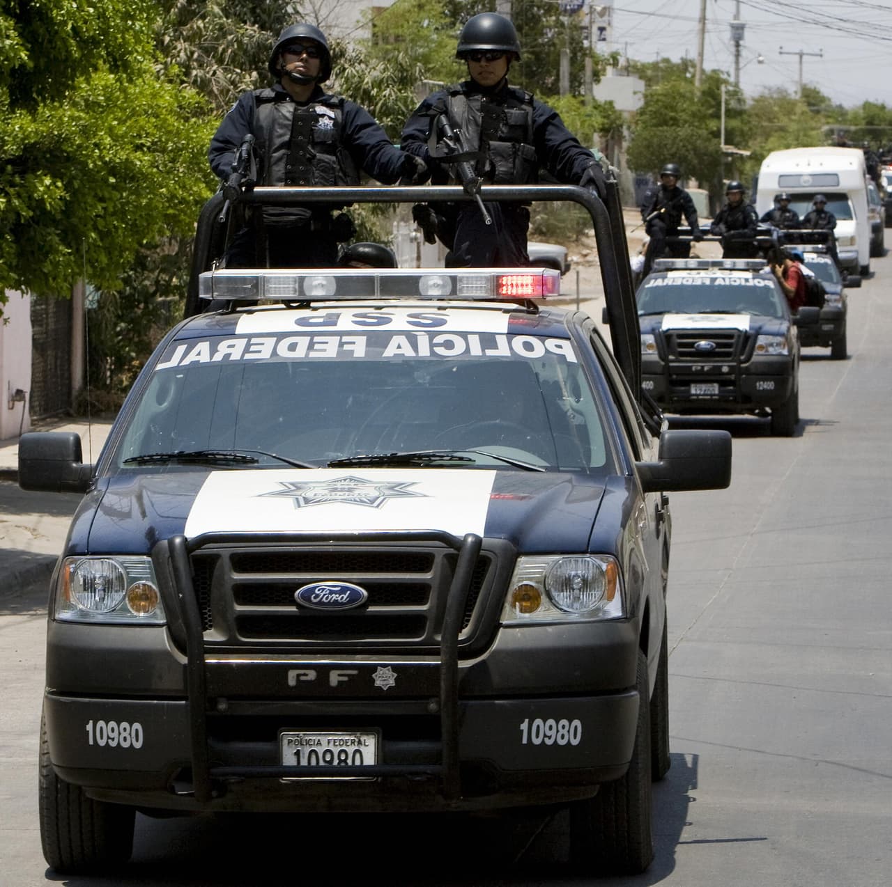 De acuerdo a lo que se informó, todo comenzó con la riña de cuatro personas en un bar llamado La Trova.