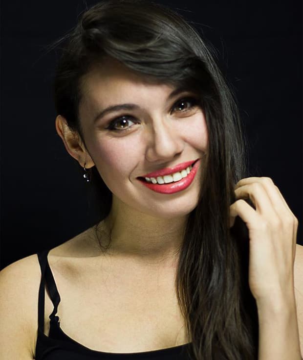 Ella falleció el 24 de abril de 2016 a causa de un accidente automovilístico, iba en una moto y no llevaba casco por lo que murió en el impacto. Lina tenía 24 años.