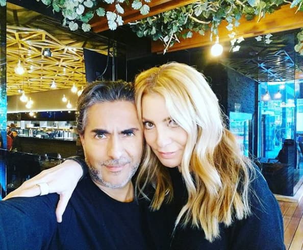 Además de su esposa, Rodríguez ha fungido como mánager del actor. 
<br>