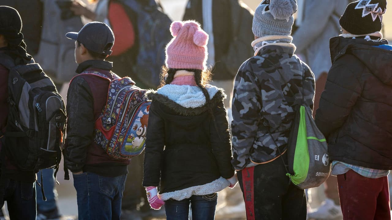 Gobierno Trump busca acelerar la deportación de menores no acompañados: esto debes saber
