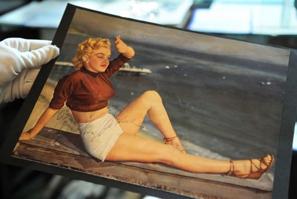 Monroe falleció el 5 de agosto de 1962 a causa de una sobredosis de barbitúricos, en circunstancias nunca esclarecidas.  