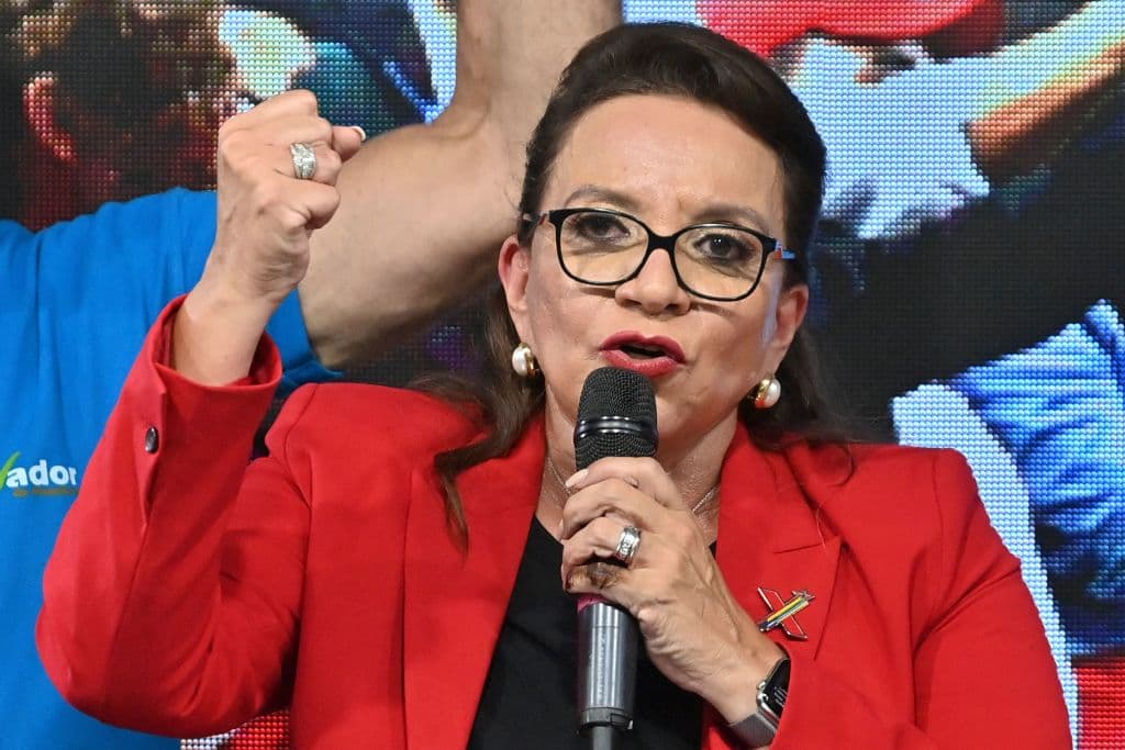Xiomara Castro se encamina a una victoria aplastante y a convertirse en la primera mujer en gobernar Honduras