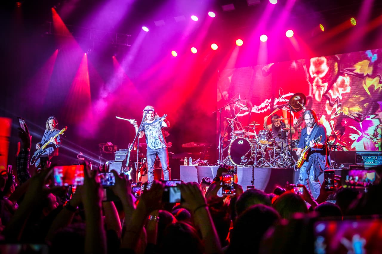 La banda de rock Maná recibió este 10 de febrero su estrella en el Paseo de la Fama de Hollywood y para celebrar, ofreció un concierto privado solo para los radio escuchas de K-Love 107.5 FM