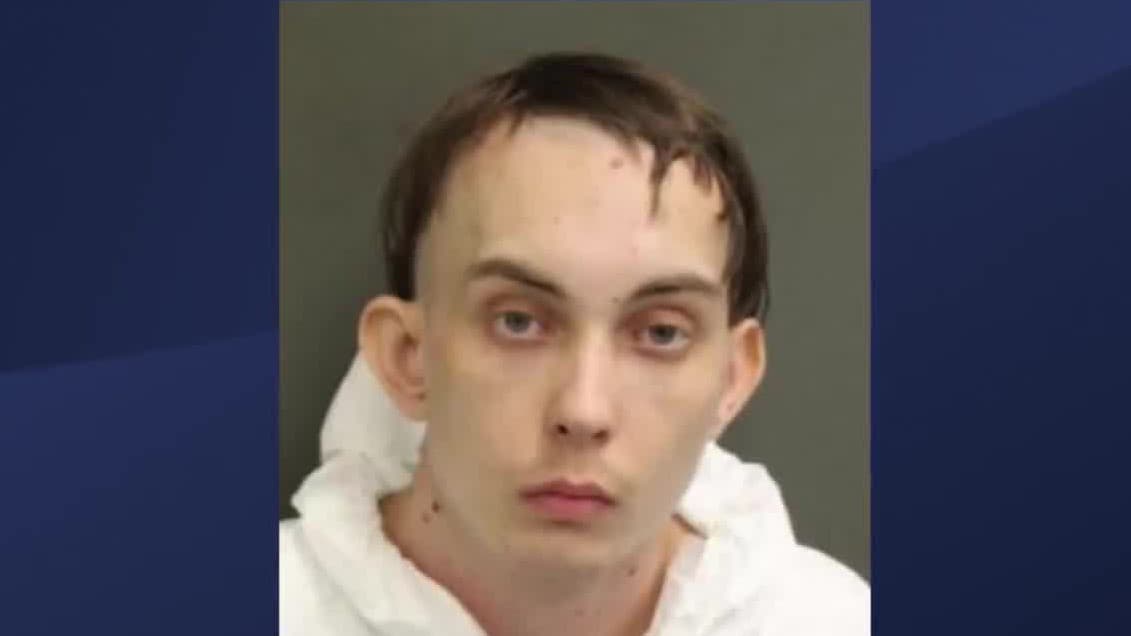 Hijo dispara de muerte contra su padre y deja herida a su madre en Bartow: Le pedían buscar trabajo