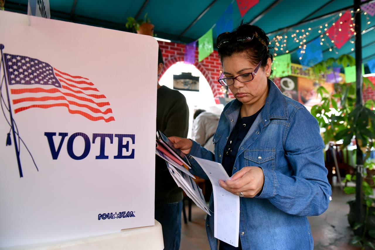 Hay un gran interés por votar entre los latinos de California: sondeo