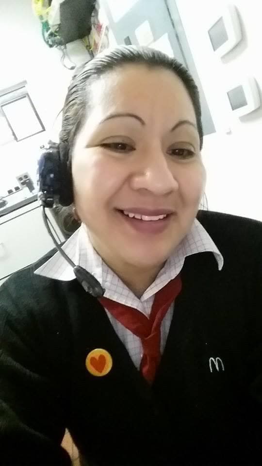 Dama Thehierro Herrera trabaja en un McDonalds de Nueva Jersey durante coronavirus.