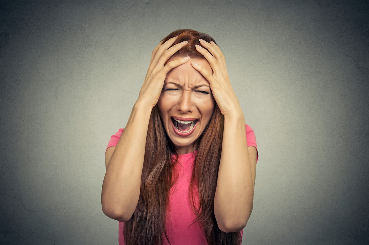¿Cuándo surge el “encuentro peligroso”? El problema ocurre cuando en vez de aflorar las cualidades positivas del signo, se muestran las negativas. Entonces se vuelve temperamental y cambia mucho de modo y carácter en un día, vivirá demasiado en el pasado y se aferrará con demasiado apego a las cosas volviéndose altamente emocional.