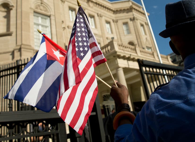 Investigan un misterioso "ataque acústico" que afecta a 21 funcionarios de la embajada de EEUU en La Habana