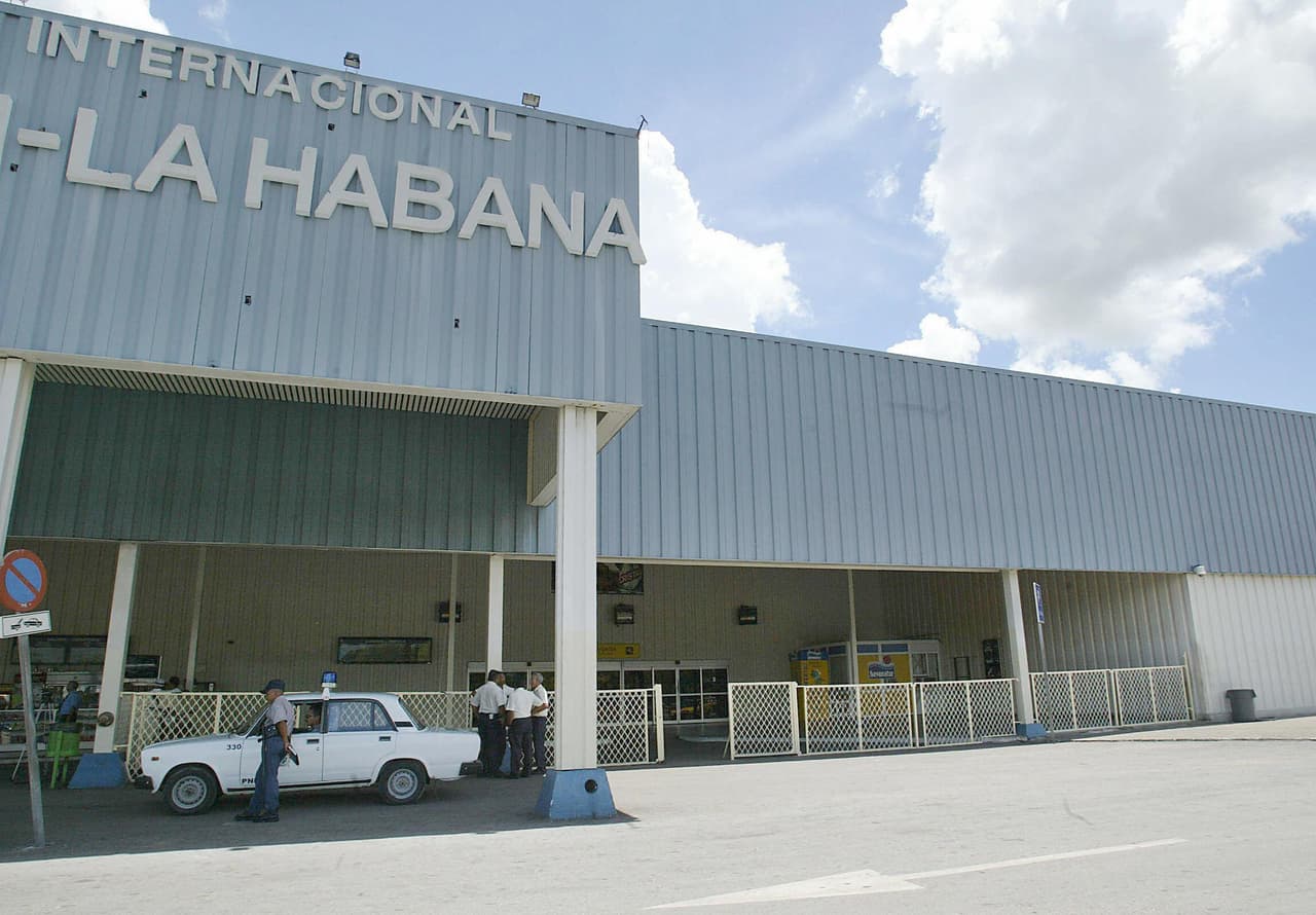 EEUU y Cuba reanudarán vuelos regulares por primera vez en más de 50 años