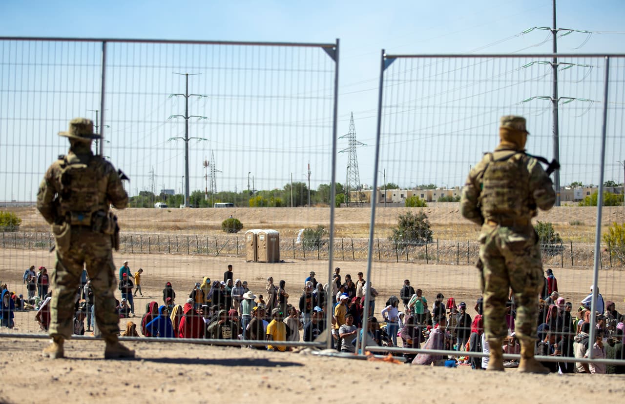 Revelan propuesta migratoria en el Senado: contempla 'cerrar' la frontera en ciertos casos y endurecer el asilo