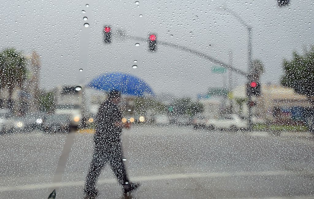 A pesar de las lluvias en Bakersfield siguen vigentes las restricciones al uso del agua