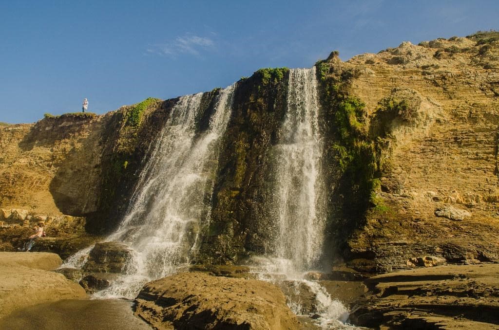<b>Altura: </b>39 pies
<br>
<b>Ubicación:</b> Point Reyes National Seashore, en el condado Marin, California.
<br>
<b>Precio:</b> Gratis, pero aplican precios para acampar. 
<br>