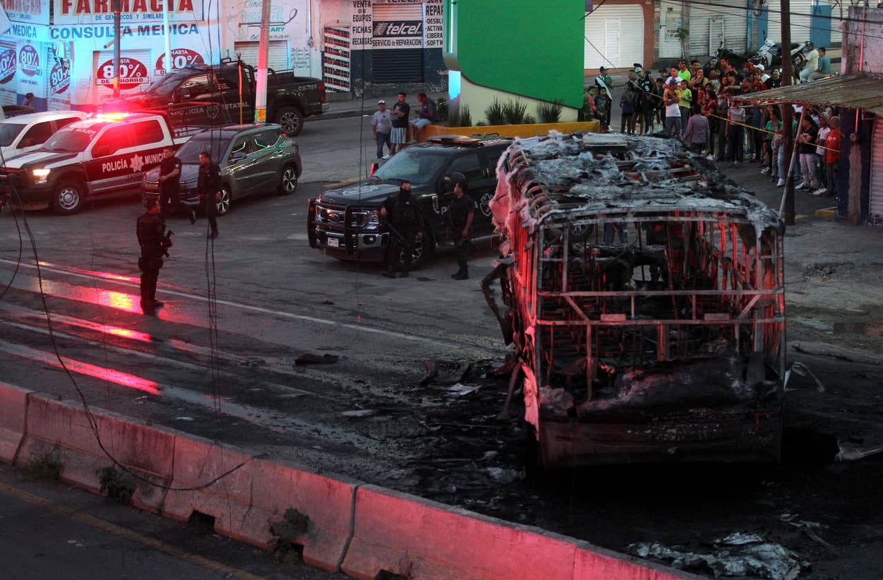Fue por un operativo militar que interrumpió una reunión entre jefes del cartel en Ixtlahuacán del Río. Se trata de Ricardo Ruiz Velasco, alias ‘RR’ o ‘Doble R’, fundador del brazo armado más letal del cartel, el ‘Grupo Élite’; y Gerardo González Ramírez, apodado ‘El Apá’ y ‘El Güero’.