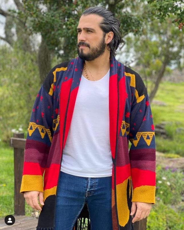 "Fue por ello que por primera vez desde que nos conocimos, nos dimos la oportunidad de descubrirnos desde otro lugar, de vernos con otros ojos y 
<b>hoy estamos muy felices juntos</b>", explican en el texto donde también afirman que lo publicado por la revista TVNotas sobre la presunta infidelidad es "mentira".
<br>