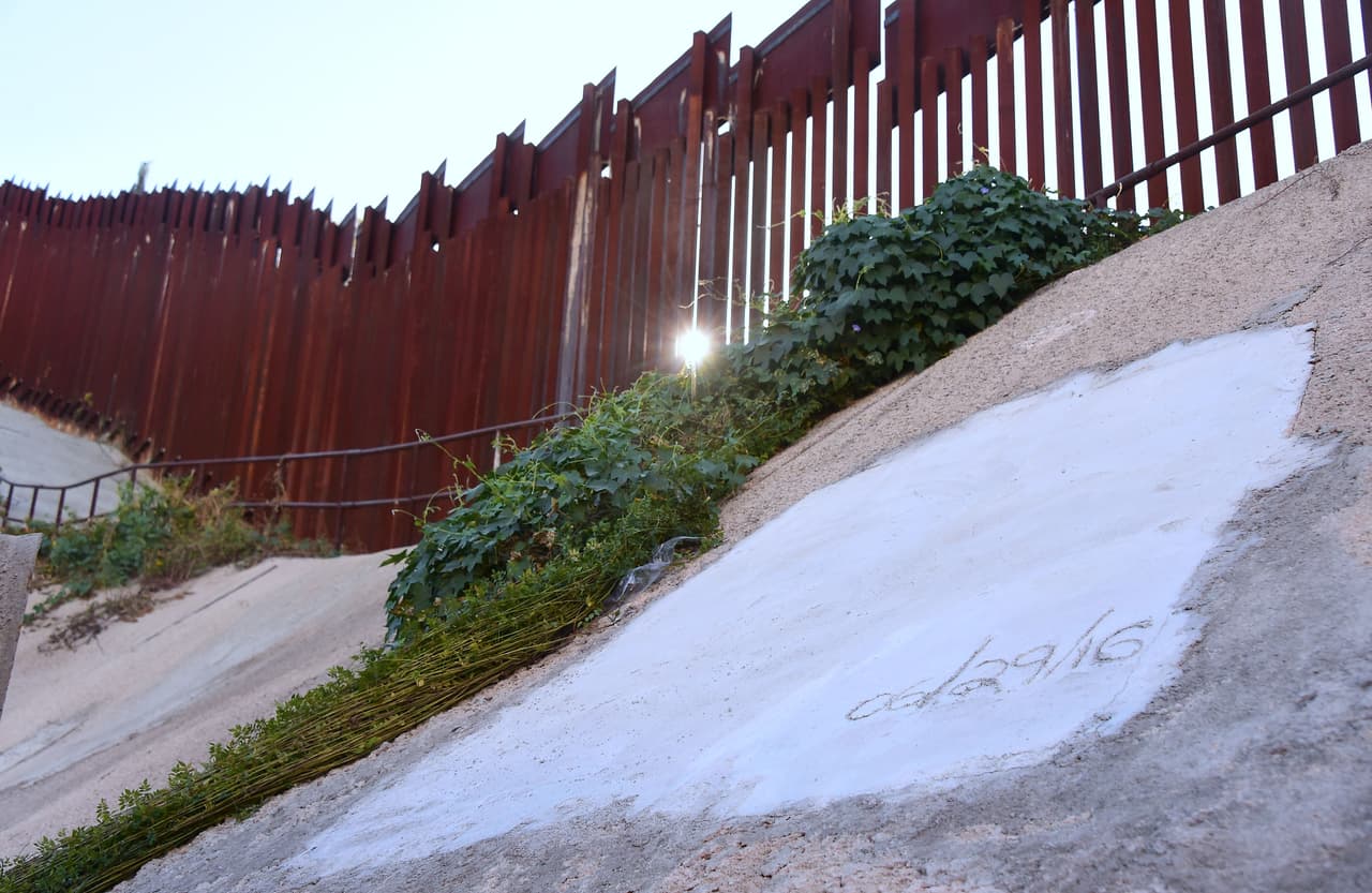El muro fronterizo en Arizona