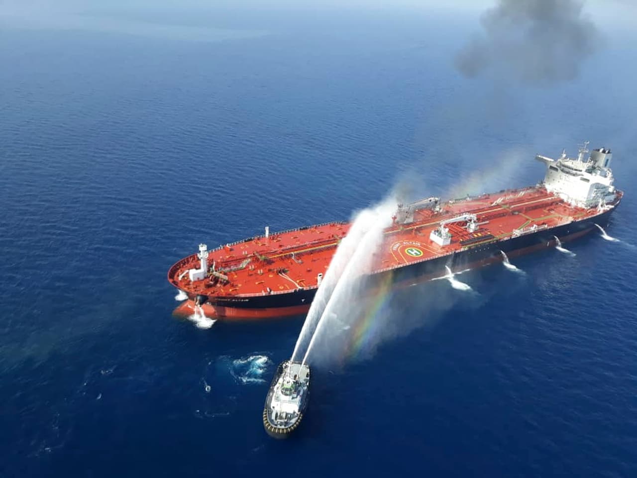 Los buques fueron atacados cerca de Irán y el Estrecho de Ormuz, en el golfo de Omán. La preocupación por la estabilidad del precio del crudo aumentará si las compañías de seguros comienzan a reducir la cobertura para viajes a través de la región y otras empresas de transporte suspenden nuevas reservas, dijeron analistas a la agencia Reuters.