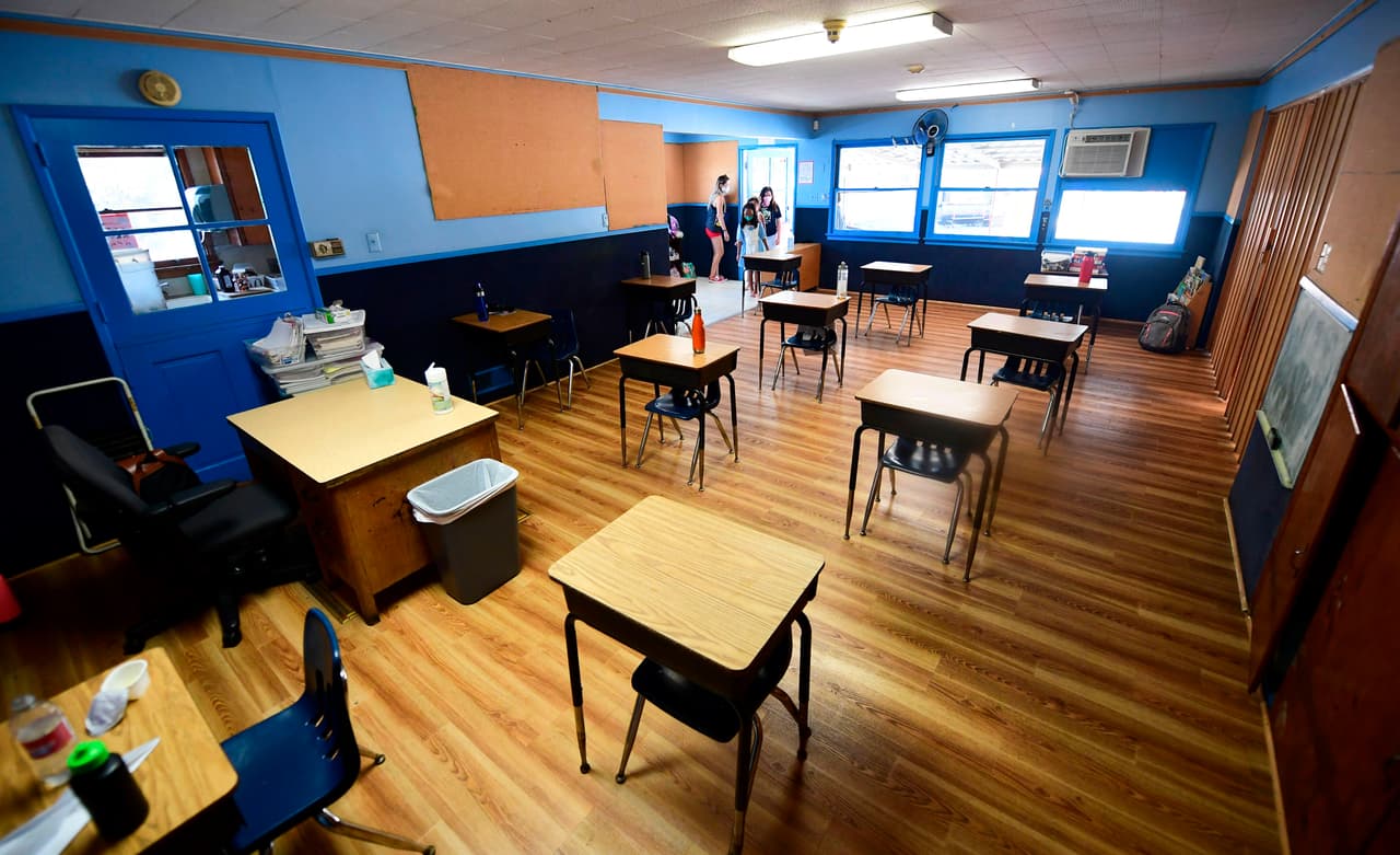 <b>Burnet CISD</b>
<br>
<br>El distrito retrasará las clases dos horas.