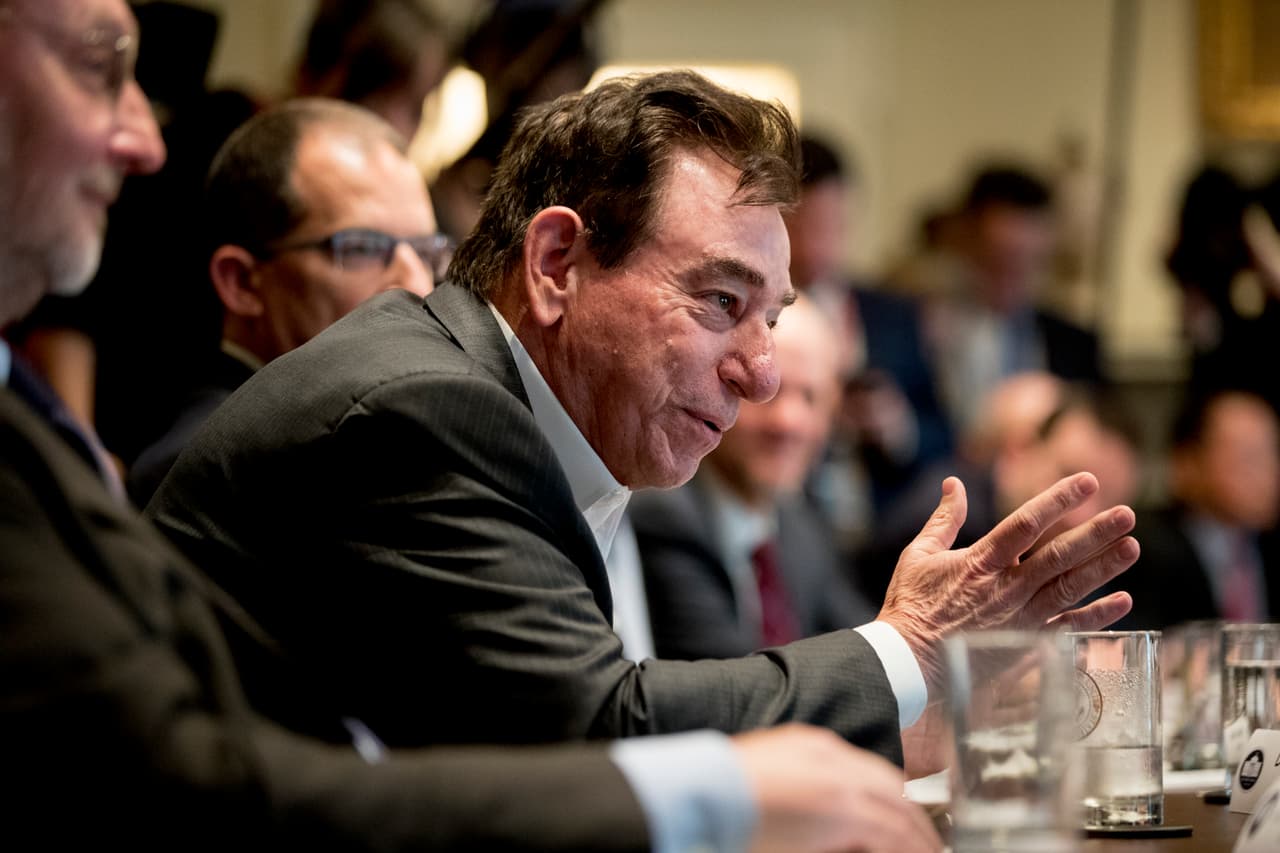 <h3 class="cms-H3-H3">5. Leonard Schleifer. Farmacéutica Regeneron. $ 452,9 millones</h3>
<br>
<br>Schleifer es cofundador y director ejecutivo de Regeneron. Fortune indica que los ingresos de la empresa aumentaron un 89,1 % en 2021, impulsados por el tratamiento con anticuerpos contra el coronavirus bajo el nombre REGEN-COV, que es conocido por el público simplemente como Regeneron.