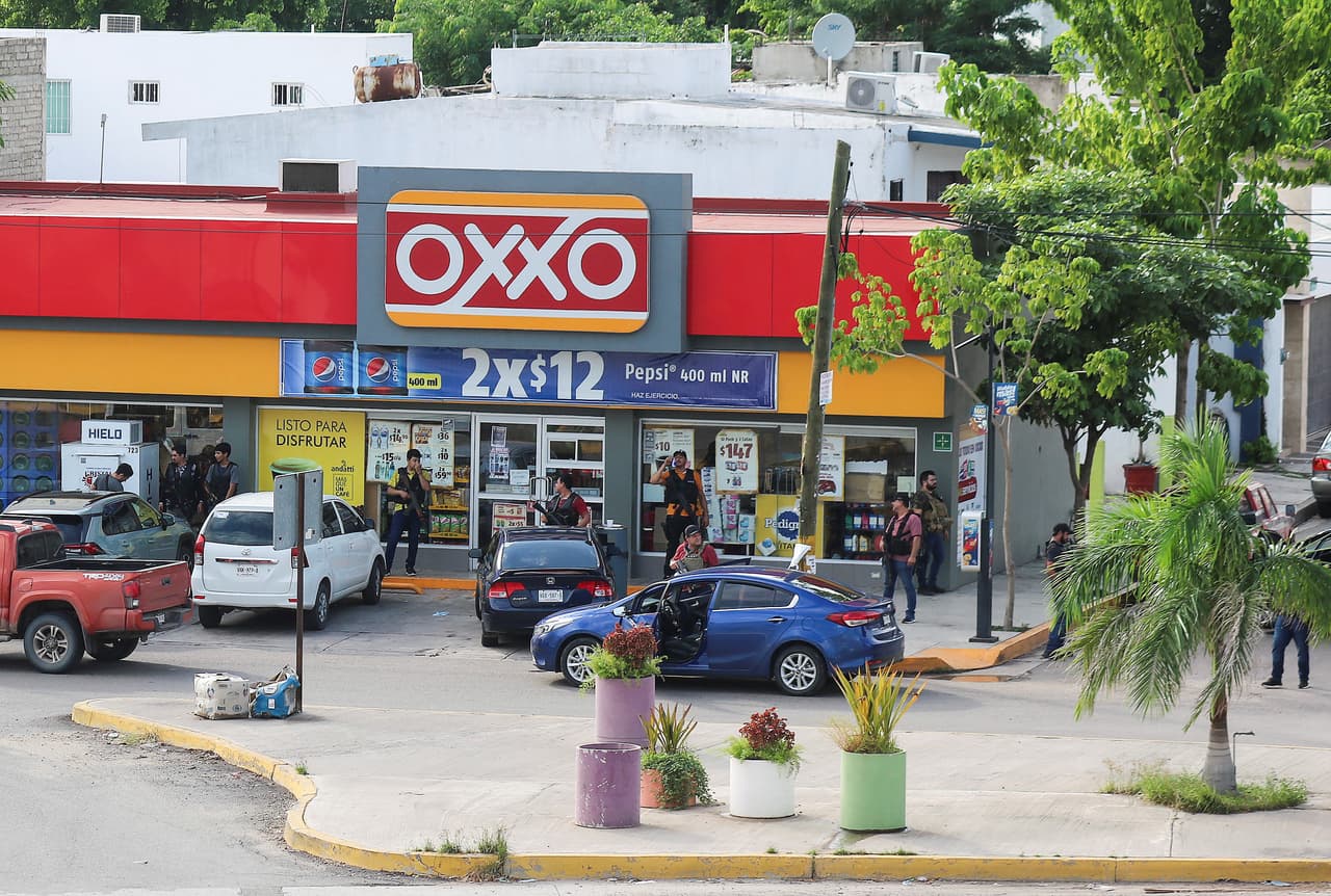 Según cifras preliminares, 
<b>21 personas fueron heridas por arma de fuego</b> y, aunque todavía "sin confirmar", se contabiliza la muerte de varios militares y miembros de la Guardia Nacional, además de "dos o tres civiles".
