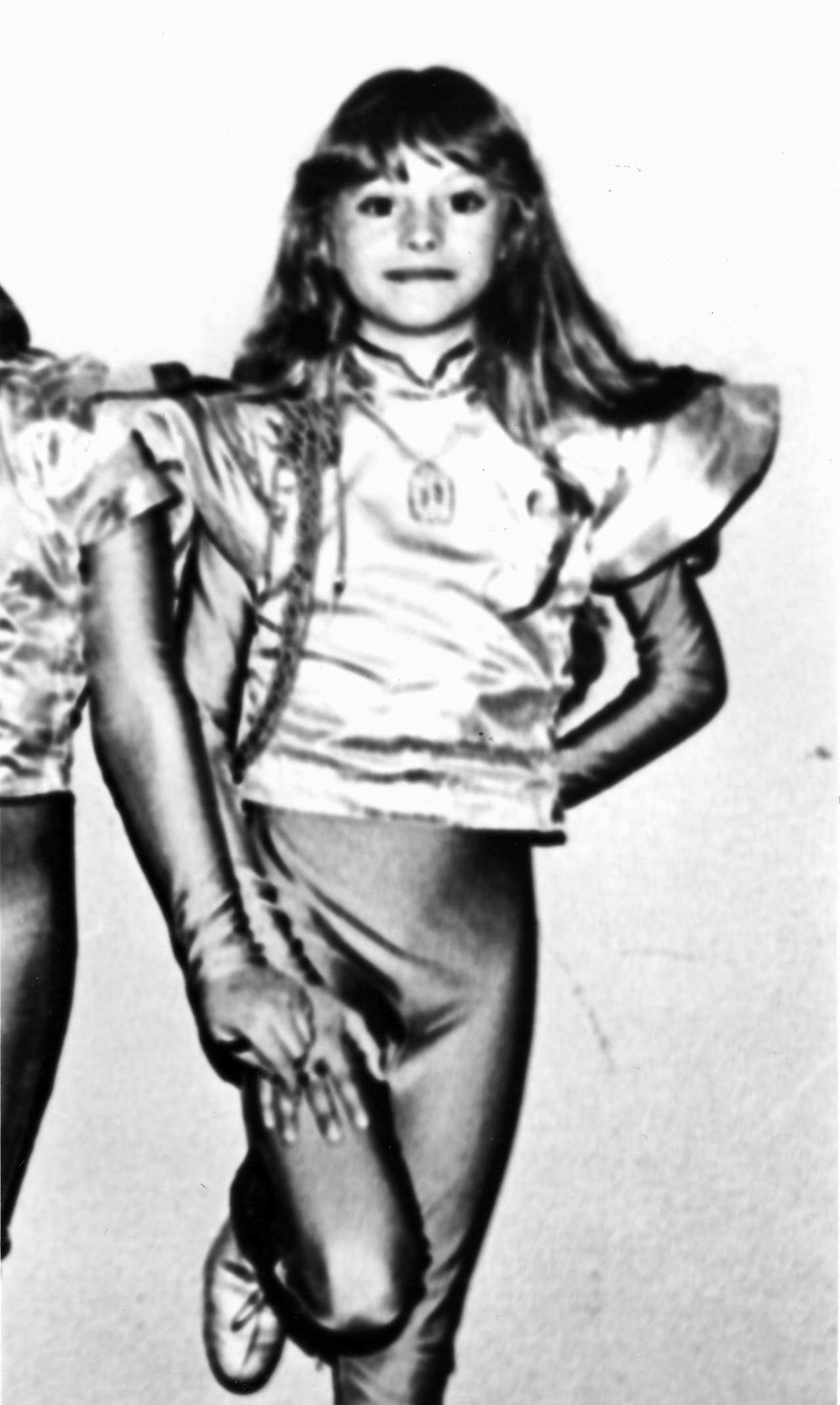 <b><a href="http://www.univision.com/temas/paulina-rubio">Paulina Rubio</a></b> es otra famosa que inició su carrera artística desde muy joven, con sólo 10 años de edad entró al grupo musical 'Timbiriche', volviéndose un ícono infantil casi de inmediato. Aunque también las telenovelas fueron parte de su historia, 'Pasión y poder' (19889, 'Baila conmigo' (1992) y 'Pobre niña rica' (1995) fueron las tres historias en las que participó 'La chica dorada'.