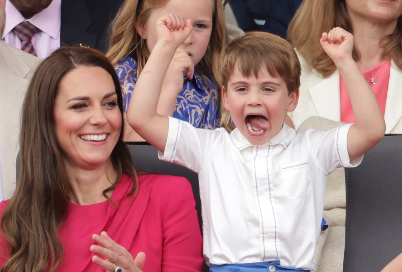 Y es que para ciertos sectores, la respuesta que tuvo Kate Middleton ante los desplantes de su hijo menor fue condescendiente. 
<br>