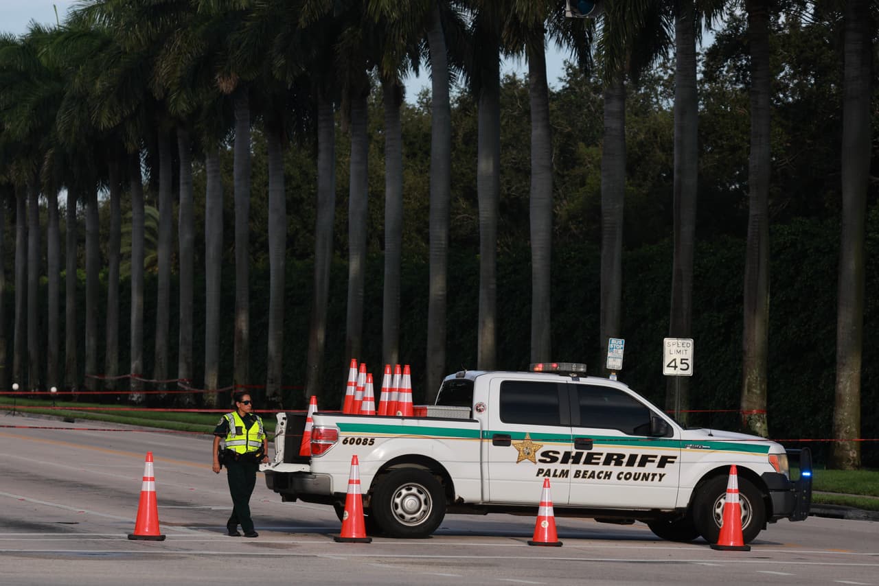 <h3 class="cms-H3-H3">Policías y autoridades locales pueden dar a ICE información de inmigrantes indocumentados</h3>
<br>
<br>Las 
<b>agencias del orden locales deberán obligatoriamente notificar a ICE si detienen a un inmigrante que se encuentra en los Estados Unidos de forma ilegal</b>. Además, deberán entregarle toda la información que tengan del detenido, como la foto y sus huellas digitales. 
<br>