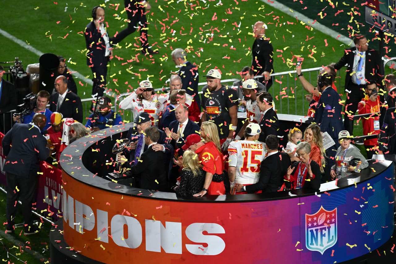 Los Kansas City Chiefs logran el triunfo en el Super Bowl 2023 ante los Philadelphia Eagles