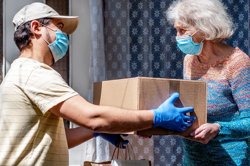 <b>Mercurio en Acuario</b>
<br>Se universaliza. Como se trata del signo de la era de Acuario, aquellos que tienen a Mercurio en este signo se proyectan a cosas humanitarias y universales.
<br>