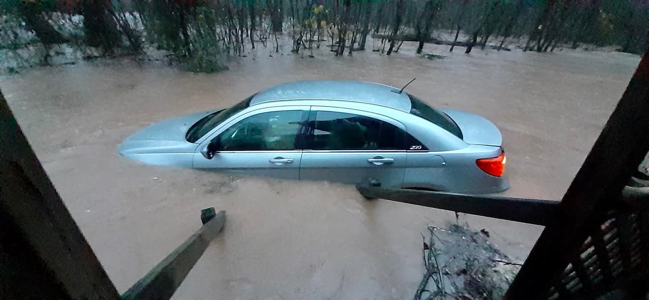 Las carreteras podrían colapsar debido a la saturación de los suelos. Lugar: Condado de Iredell