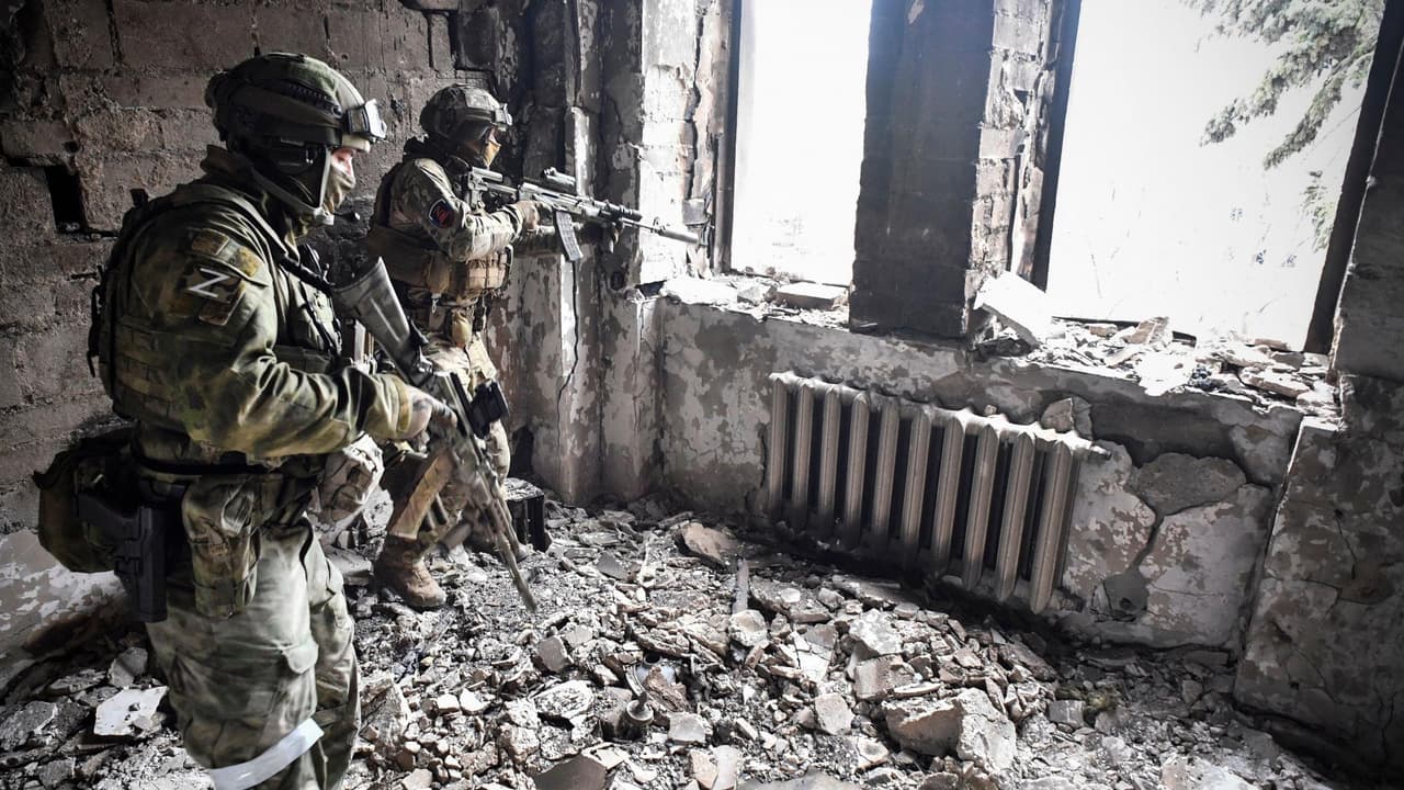 <b>En video:</b> Tras cumplirse más de 50 días de invasión y como posible represalia por el hundimiento de su buque insignia en el mar Negro, Rusia intensificó los bombardeos en el este de Ucrania. William Burns, director de la CIA, advirtió que no se puede descartar que los rusos usen armas nucleares tácticas, mientras Antony Blinken, secretario de Estado de EEUU, señaló que es posible que la guerra dure hasta finales del 2022.