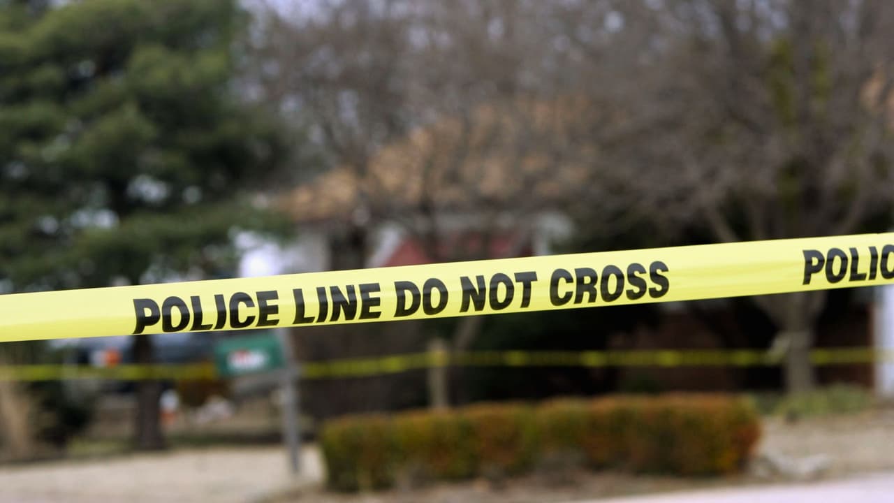 Aunque el estudio no lo menciona, 
<b>otro factor a considerar es la seguridad del lugar</b>. En Coppell, la tasa de criminalidad es de 33.13 por cada 1,000 residentes durante un año estándar. 
<b>Tu probabilidad de ser víctima de un delito allí puede ser tan alta como 1 de cada 26 en los vecindarios del norte o tan baja como 1 de cada 36 en la parte noreste</b>, según las autoridades locales. En comparación con la media nacional, 
<b>la tasa de criminalidad en Coppell es 2.4 veces menor.</b>