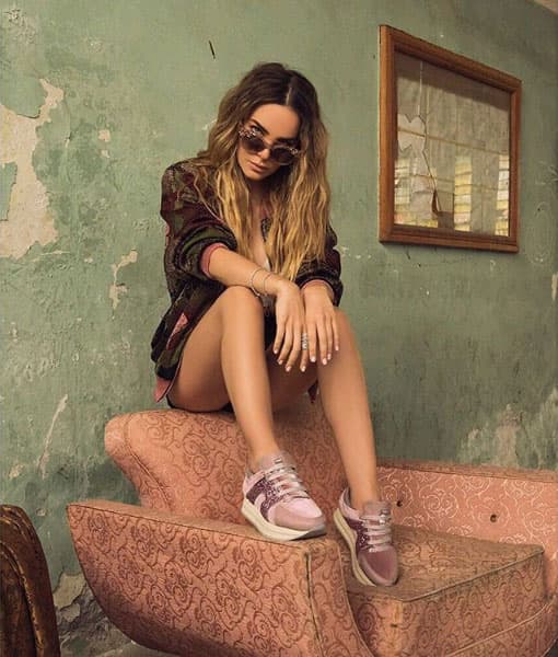 Tras otro fiasco amoroso para 
<b><a href="http://www.univision.com/personas-belinda-peregrin-schull-e">Belinda</a></b> , hacemos un recuento de los noviazgos que ha tenido esta bella famosa, entre los que se encuentran músicos, futbolistas y hasta empresarios. ¿Los recuerdas?